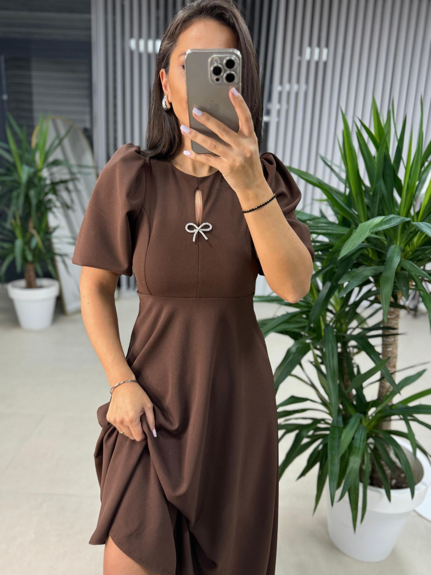 My 3578 Bow Brooch Light Brown Dress
