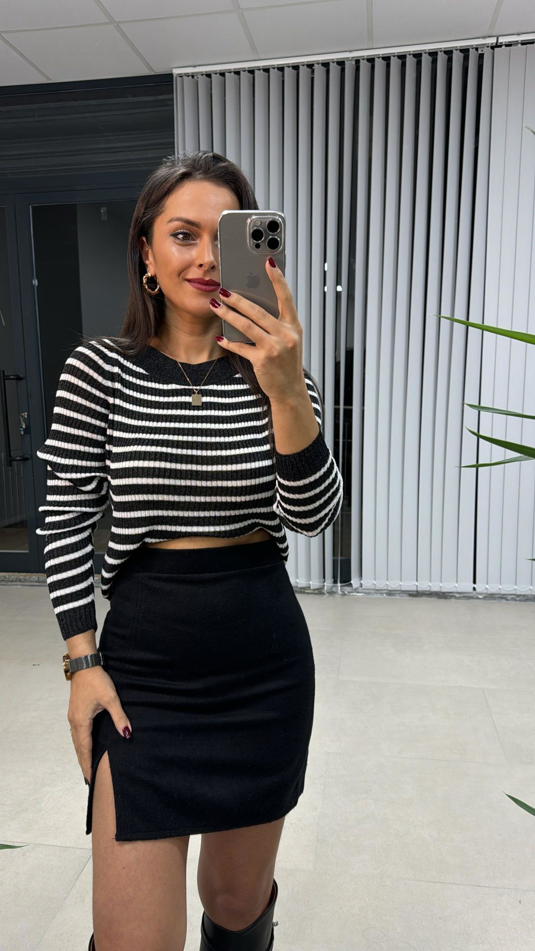 Siyah Beyaz Çizgili Triko