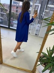 Krepp-Saks-Kleid mit Reißverschlusskragen