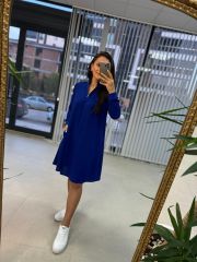 Krepp-Saks-Kleid mit Reißverschlusskragen