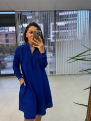 Krepp-Saks-Kleid mit Reißverschlusskragen
