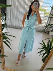 Mc 5946 Babyblaues Kleid aus Baumwollleinen mit Taschendetail