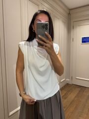 MZ 20554 Beyaz Vatkalı Degaje Yaka Bluz