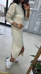 Bisiklet Yaka Yırtmaç Detaylı Krem Elbise