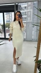 Bisiklet Yaka Yırtmaç Detaylı Krem Elbise