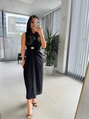 My 3718 Siyah Broş Detaylı Krep Elbise