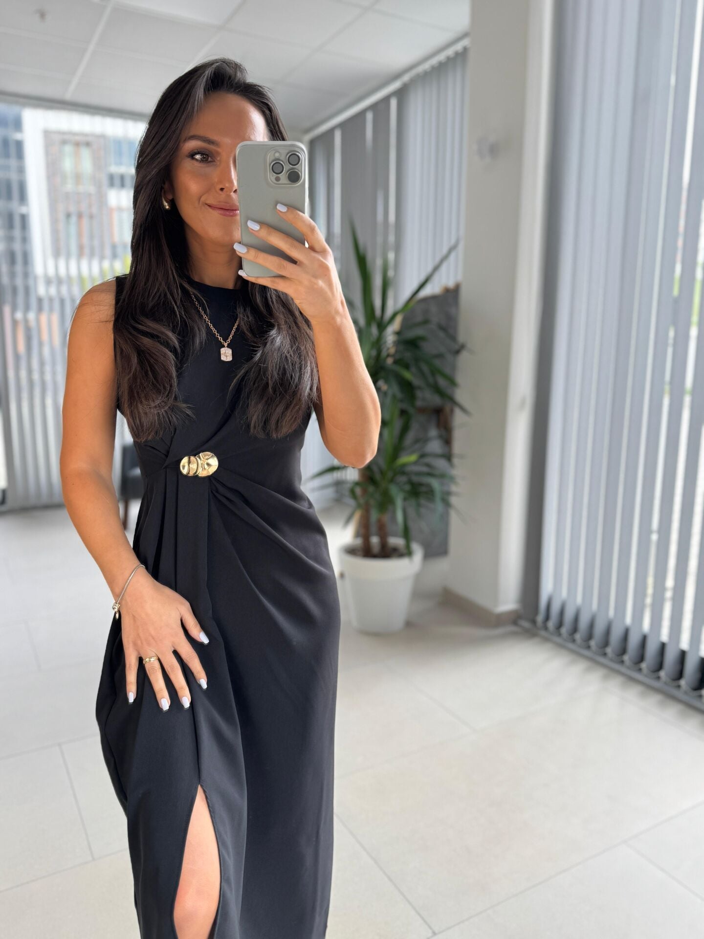 My 3718 Siyah Broş Detaylı Krep Elbise