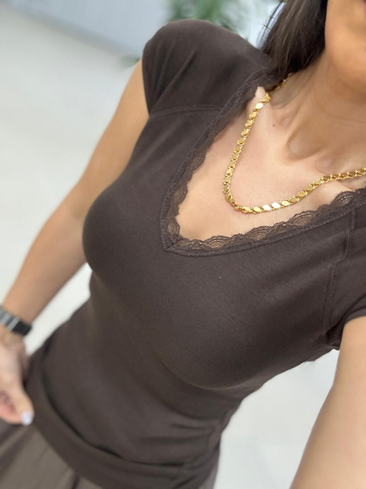 İv 26309 V Yaka Dantelli Kahve Bluz