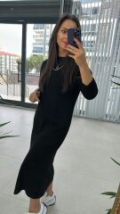 Bisiklet Yaka Yırtmaç Detaylı Siyah Elbise