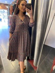 Geknöpftes Kleid mit knusprigem Muster