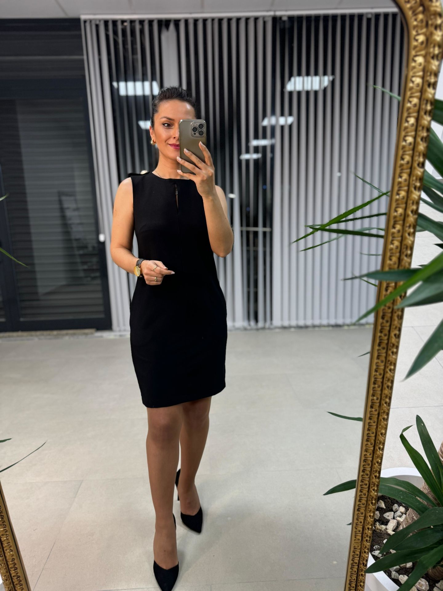 Ms Omuz Düğmeli Siyah Elbise