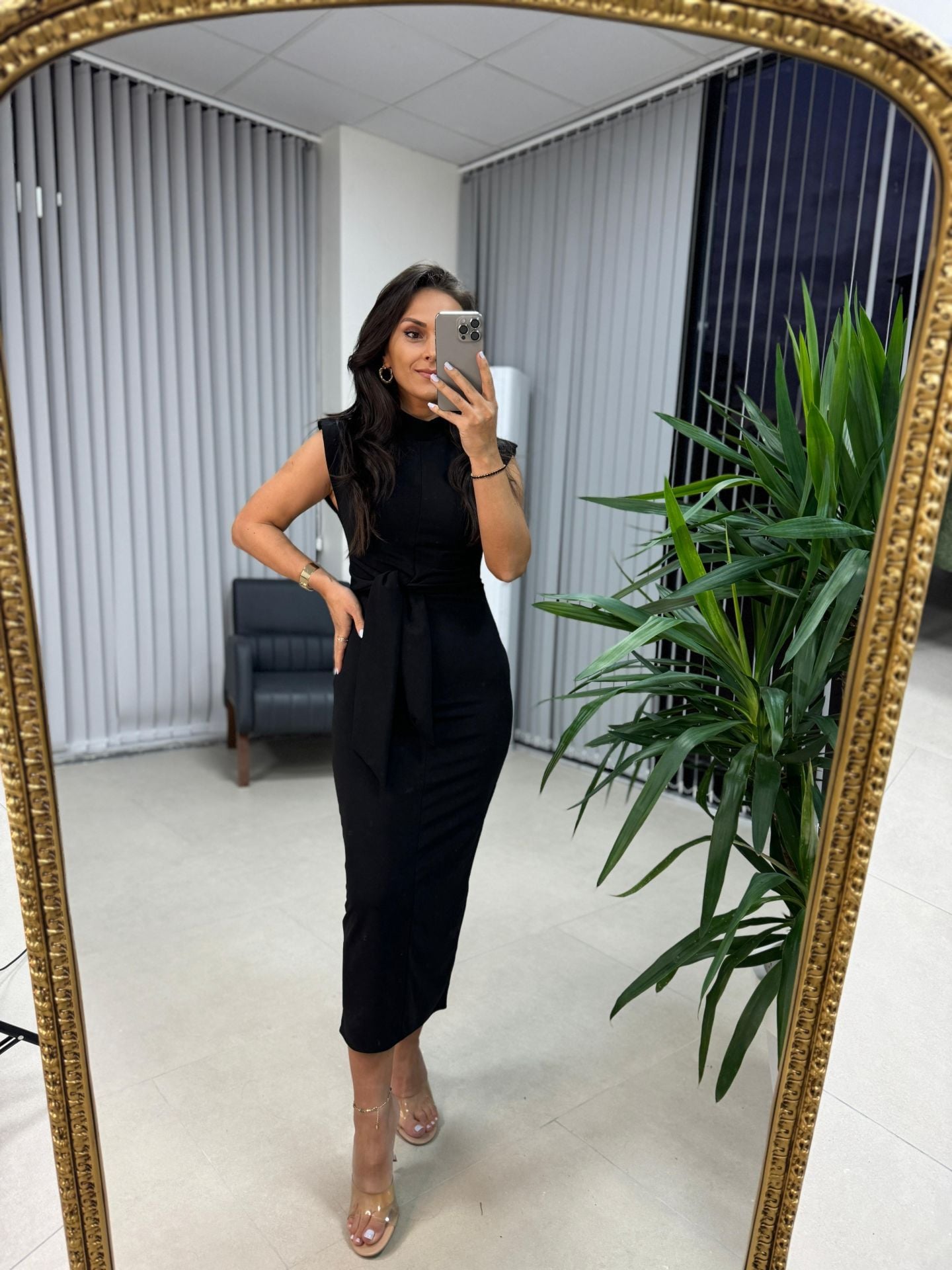 My 3582 Omuz Vatkalı Siyah Bağlamalı Elbise