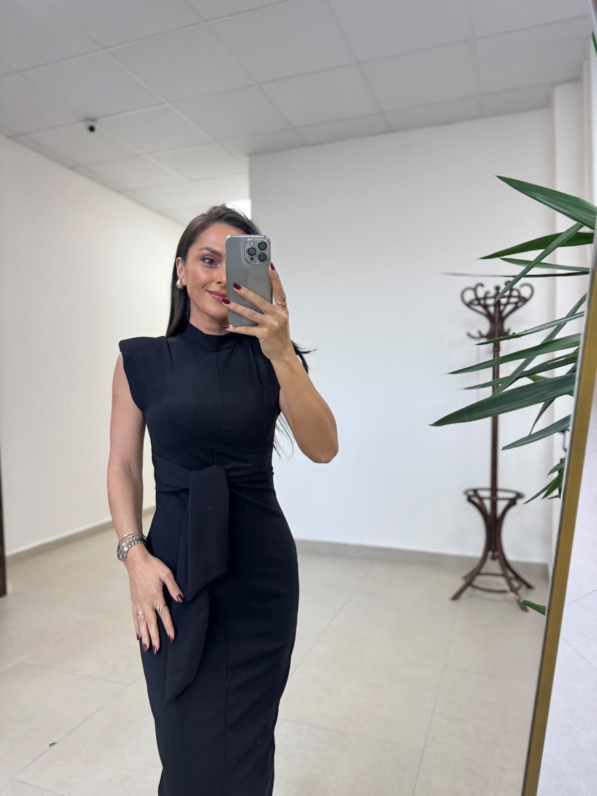 My 3582 Omuz Vatkalı Siyah Bağlamalı Elbise