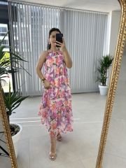 Halter yaka pembe geçişli şifon elbise