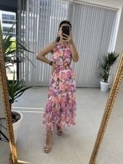 Halter yaka pembe geçişli şifon elbise