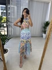 Halter yaka mavi geçişli şifon elbise