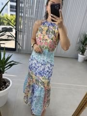 Halter yaka mavi geçişli şifon elbise