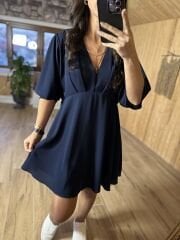 Laci omuz pileli krep elbise