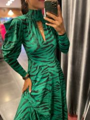 Grün-schwarzes Kleid mit Wassermelonenärmeln