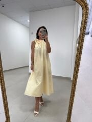 Ms 92 Sarı-Beyaz Puantiyeli Boyun Bağlamalı Kuşaklı Midi Elbise
