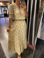 Turuncu çiçekli maxi boy elbise