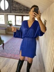 Saks düğme detaylı saten elbise