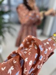 Cr 1537 Mavi Çiçekli V Yaka Elbise