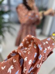 Cr 1537 Mavi Çiçekli V Yaka Elbise