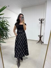 Ms 243 Kare Yaka Siyah Desenli Kısa Kol Elbise