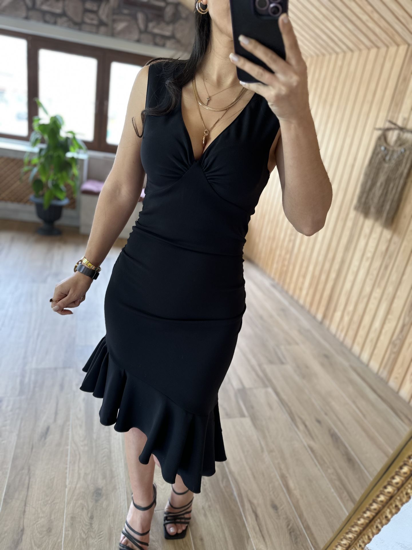 Eteği verev tasarım elbise