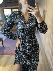 Maksi boy siyah çiçekli saten elbise