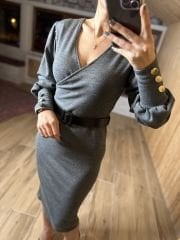 Kendinden kemerli gri triko elbise