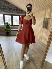 Öpücük yaka pamuk keten elbise