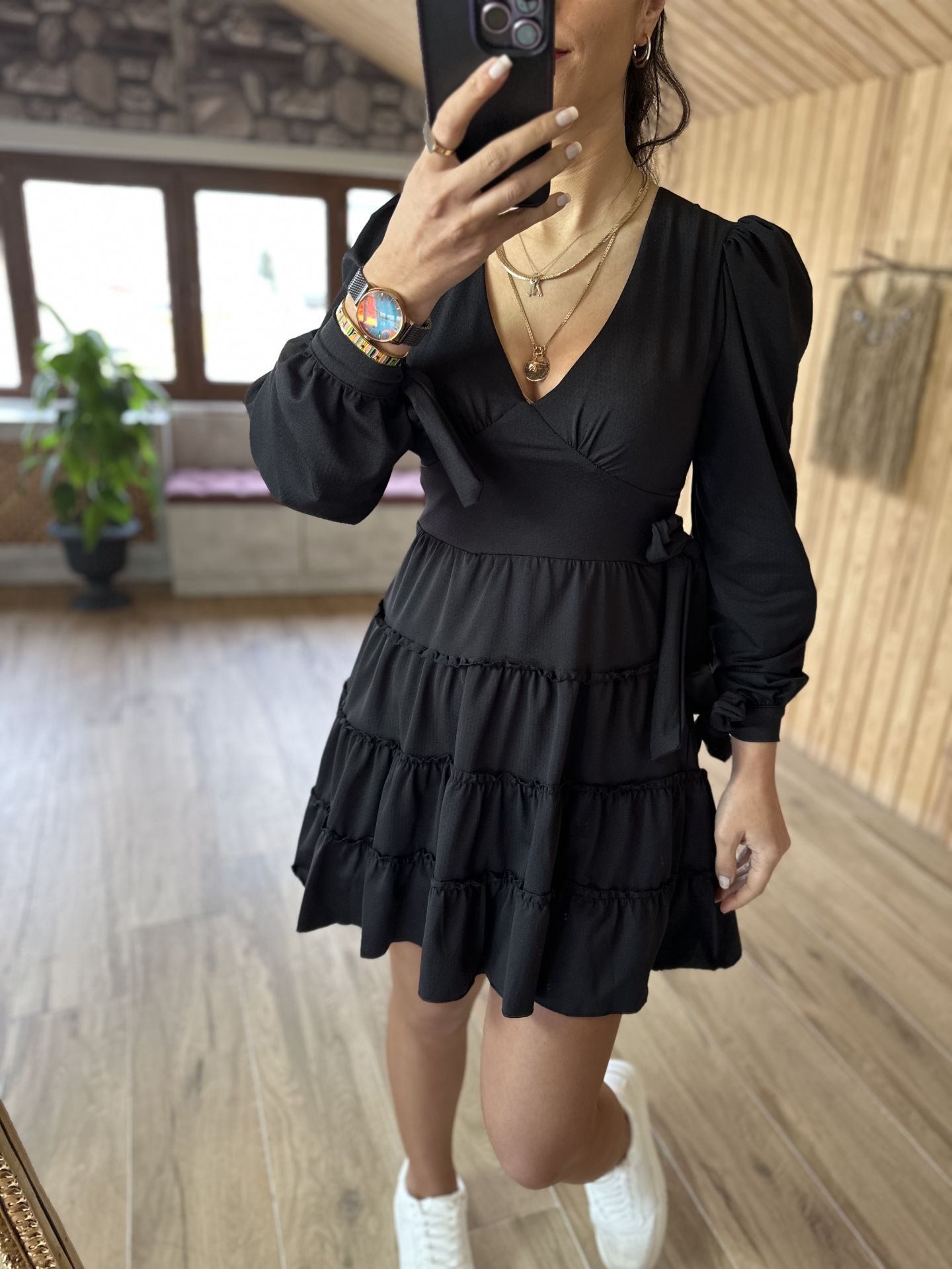 Kol bağlama detaylı mini elbise