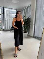 Bb 30013 iP Askılı Siyah Keten Elbise