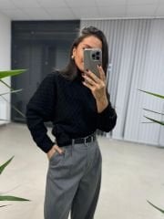 Schwarze Strickwaren mit Design-Krawattendetail