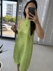 Halter yaka fıstık saten elbise