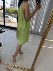 Halter yaka fıstık saten elbise
