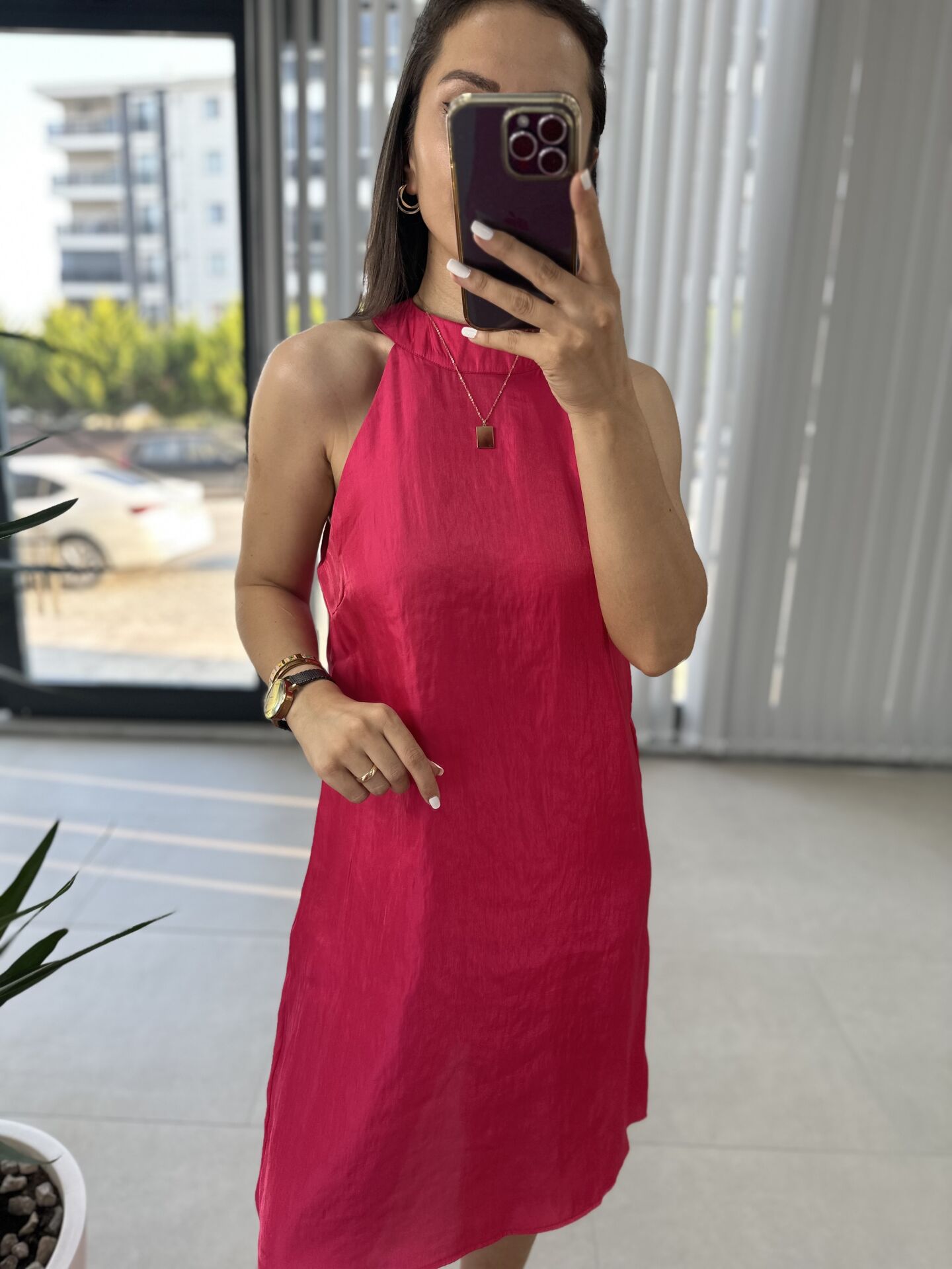 Halter yaka fuşya saten elbise