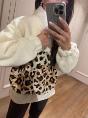 Mz 22746 Krem - Leopar Desenli Peluş Sweat