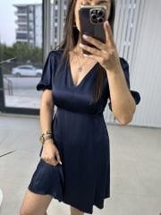 Laci v yaka saten elbise