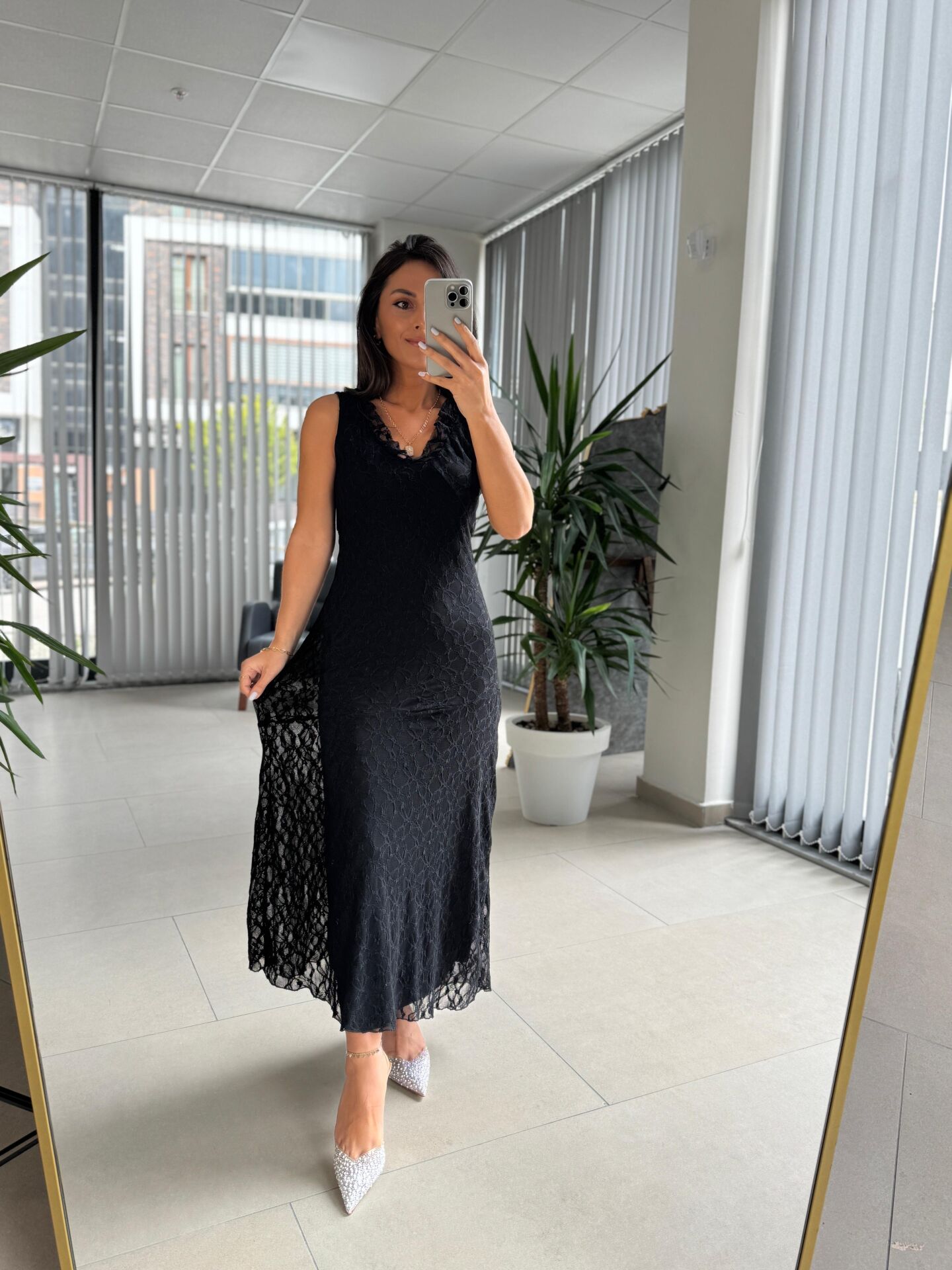 Bb 30066 Siyah V Yaka Fırfır Detaylı Dantel Elbise