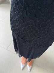 Bb 30066 Siyah V Yaka Fırfır Detaylı Dantel Elbise