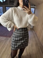 Weicher weißer Rollkragenpullover