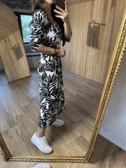 My 3047 Black square neck seersucker dress