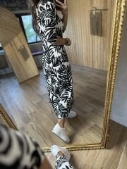My 3047 Black square neck seersucker dress