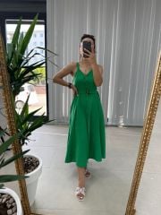 Grünes Hemdkleid aus Leinen mit MNG-Trägern