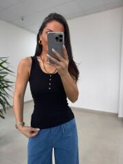 İv 24118 Dört Düğmeli Fitilli Siyah Bluz