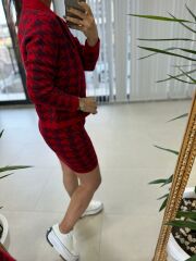Kırmızı Kazayağı Triko Takım