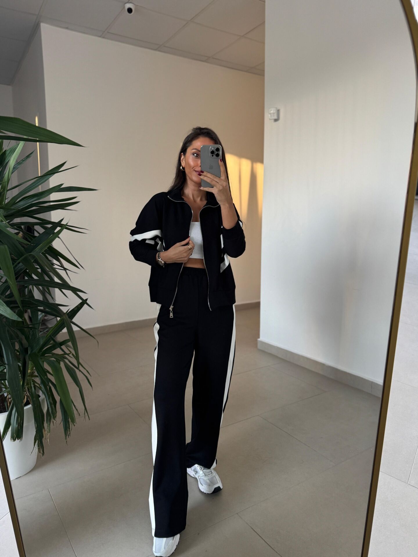 Ms 00064 Siyah-Beyaz Şerit Geçişli Fermuarlı Modal Takım